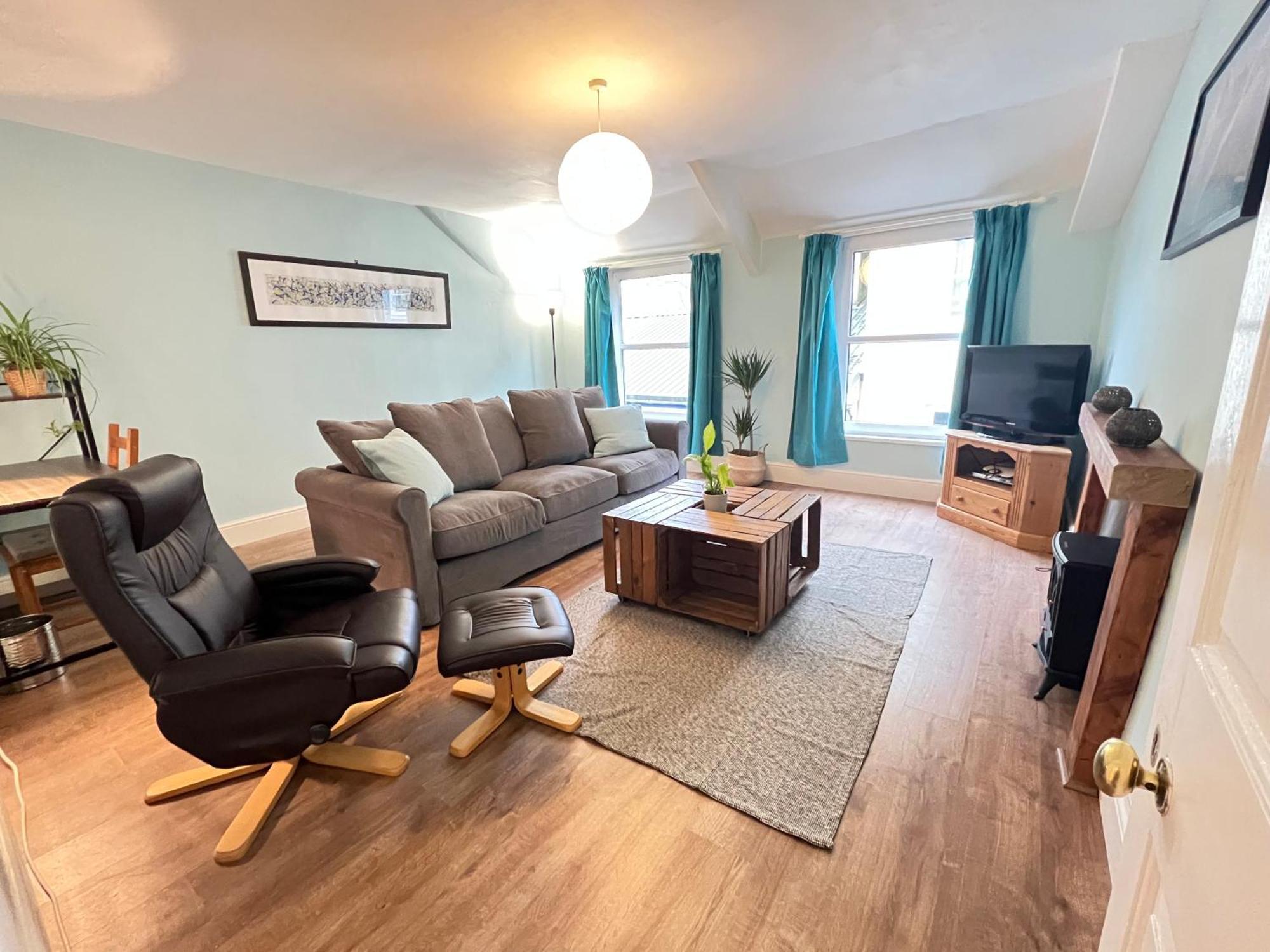 A Spacious 2 Bed Flat In Kingsbridge Town Exterior photo