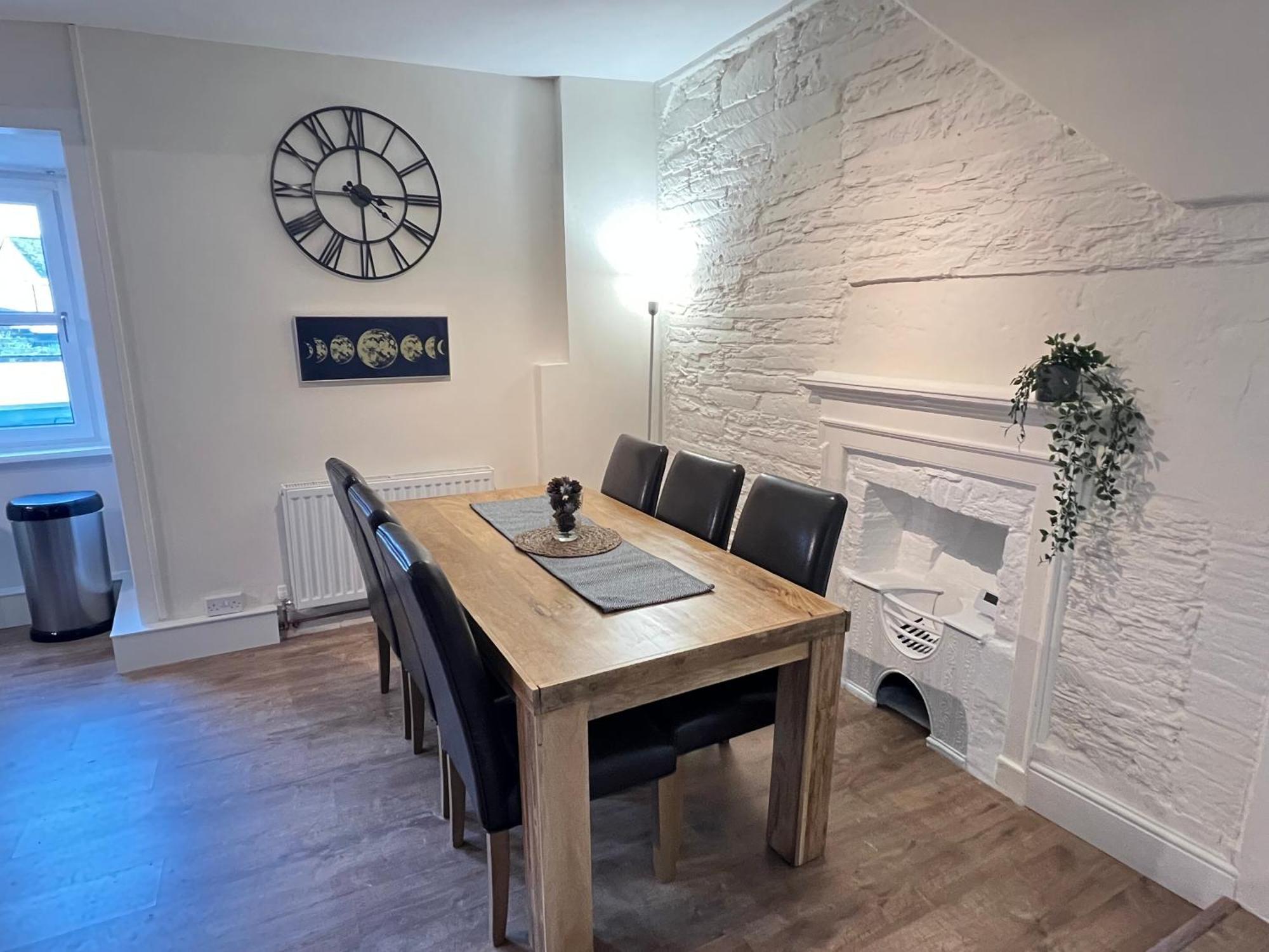 A Spacious 2 Bed Flat In Kingsbridge Town Exterior photo