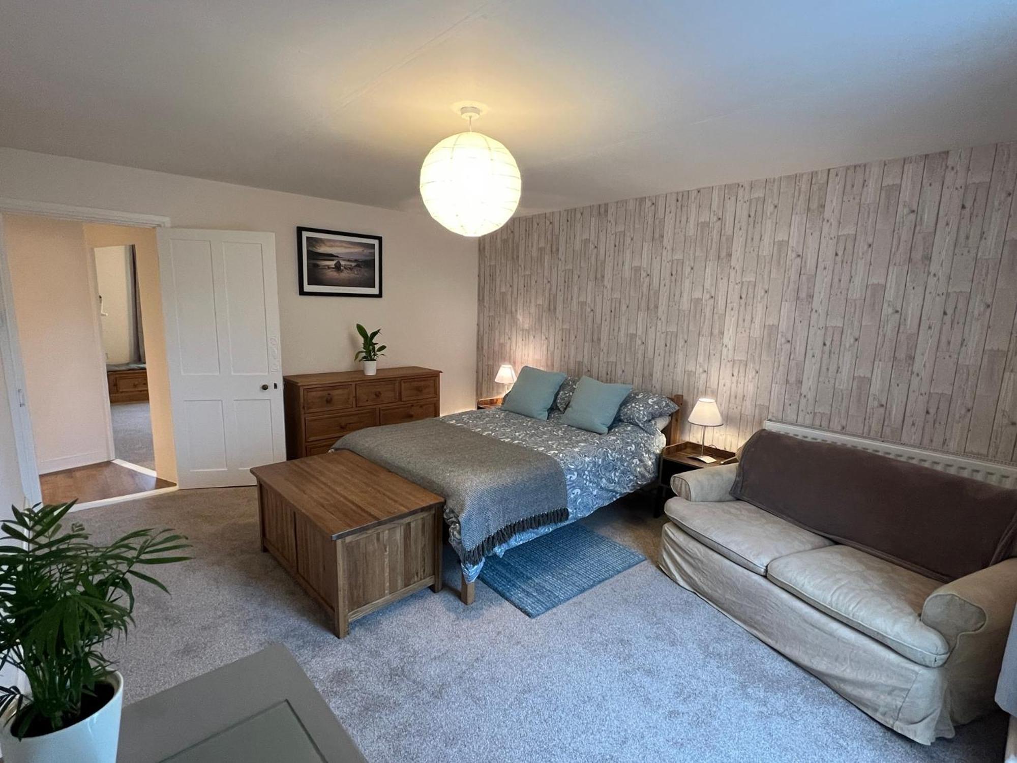 A Spacious 2 Bed Flat In Kingsbridge Town Exterior photo