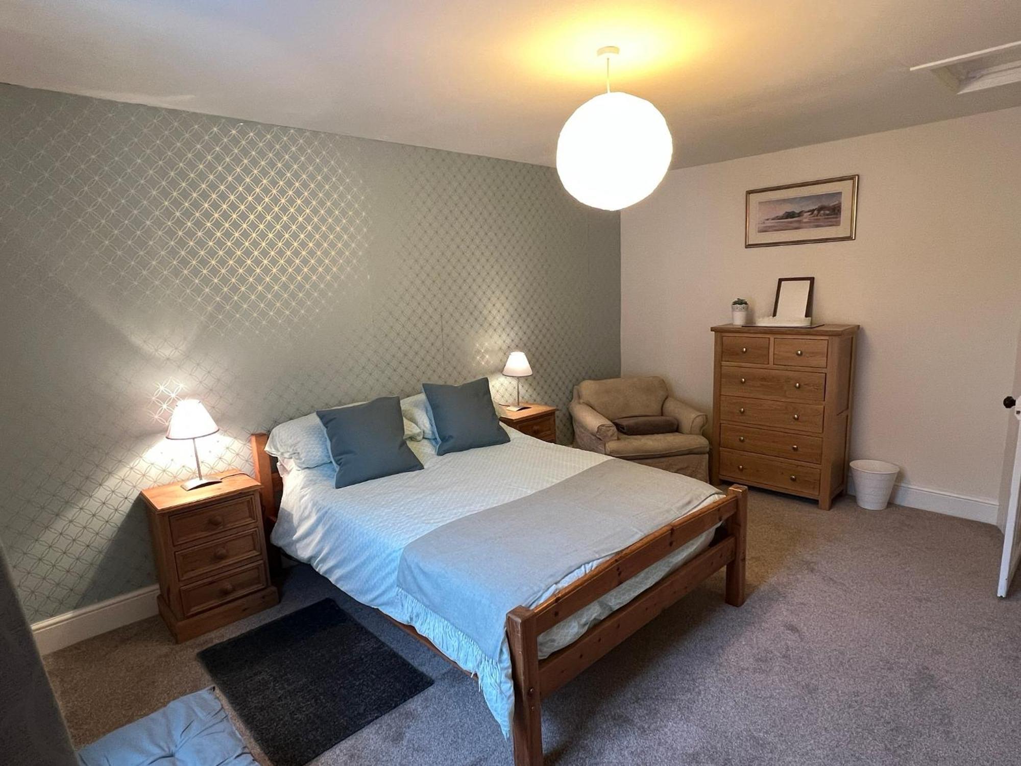A Spacious 2 Bed Flat In Kingsbridge Town Exterior photo